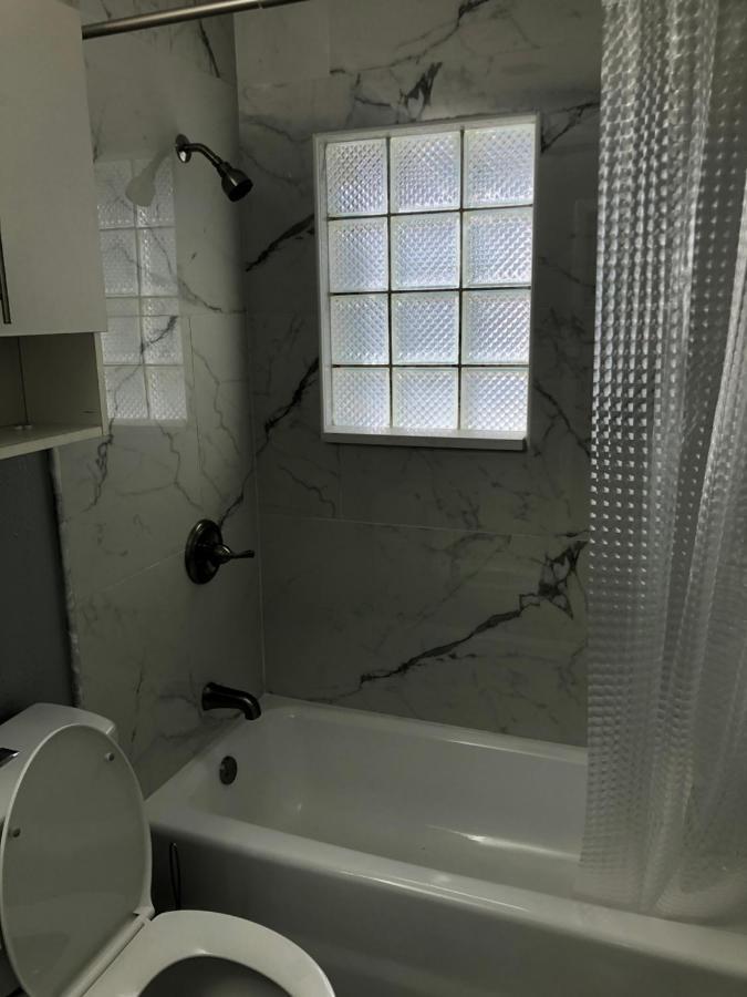 2 Bedrooms Vacation Home Tampa Esterno foto