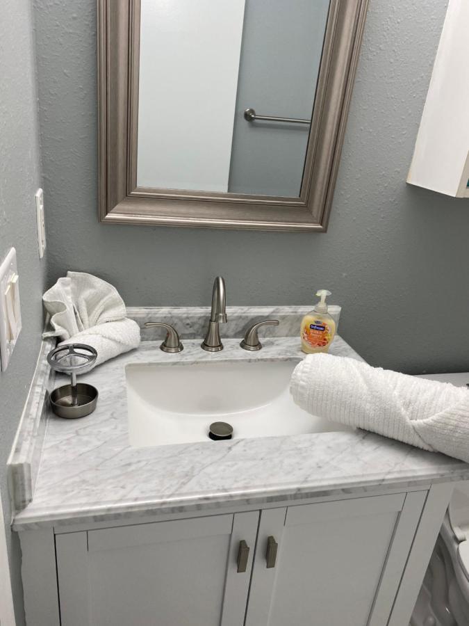 2 Bedrooms Vacation Home Tampa Esterno foto